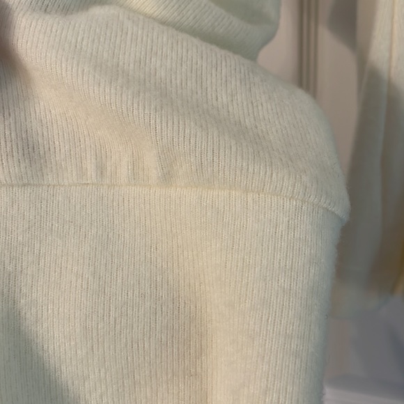 NWT Alison joy Cream Top - Picture 3 of 4